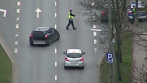 Przy pomocy drona obserwowali przejścia dla pieszy